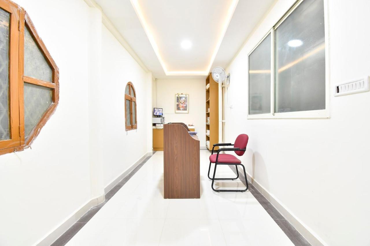 Hotel Oyo 44065 Sri Krishna Nilaya à Bangalore Extérieur photo